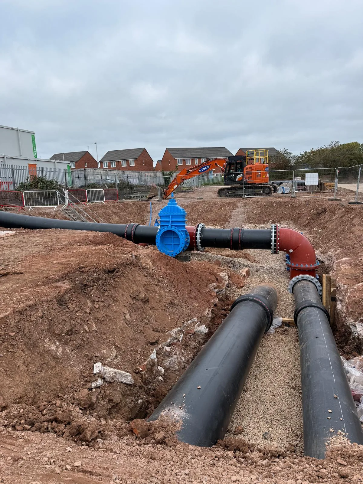 Twin 400mm and 600mm rising mains with gate valve, Nuneaton STW